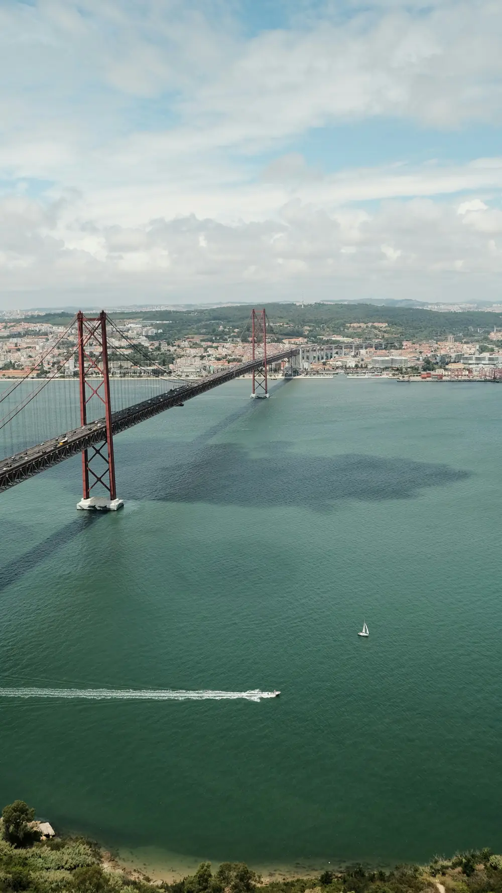 Portugal lissabon brücke über fluss stadt
